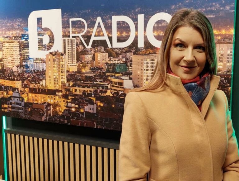 Генерираните с изкуствен интелект измамни видеа все още са разпознаваеми