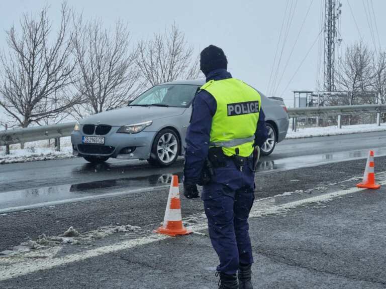 Възстановено е движението за всички МПС на пътя Обзор-Сл.бряг
