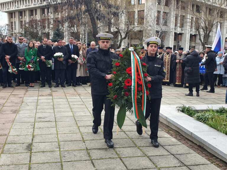 Бургас празнува 147 години Свободна България /снимки/