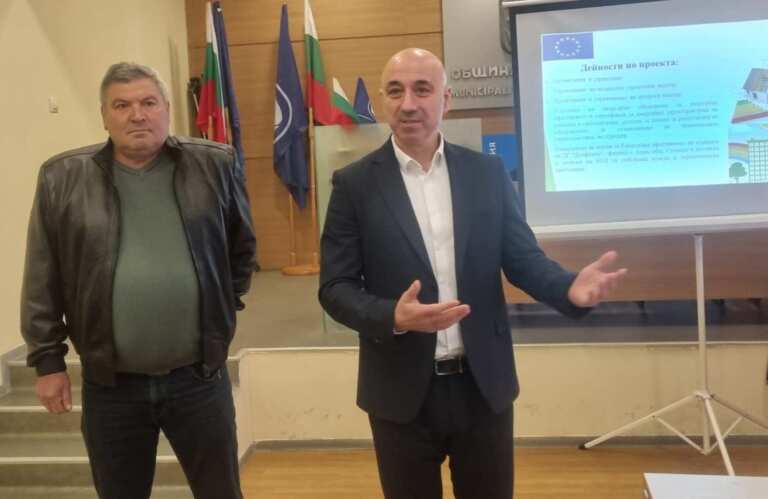 Създават по-добри условия за децата в Атия чрез обновяване на детската градина /снимки/