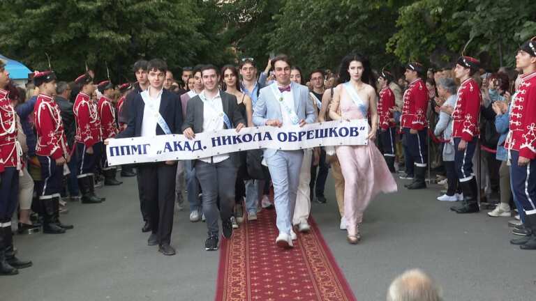 Големият парад на абитуриентите е утре в Бургас