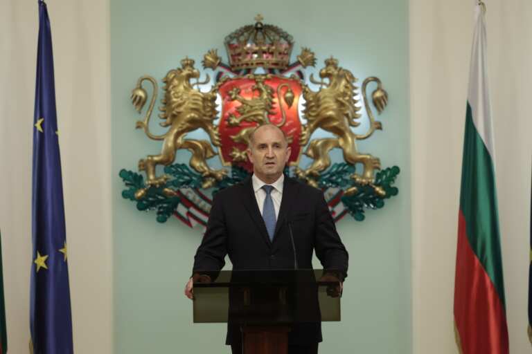 Румен Радев: Парламентарното мнозинство крачи към еврозоната, но отдалечава България от Европа на демокрацията и законността