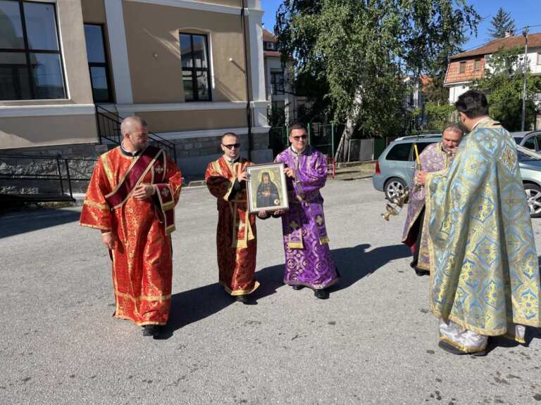 Градовете във Врачанска епархия посрещат голяма светиня