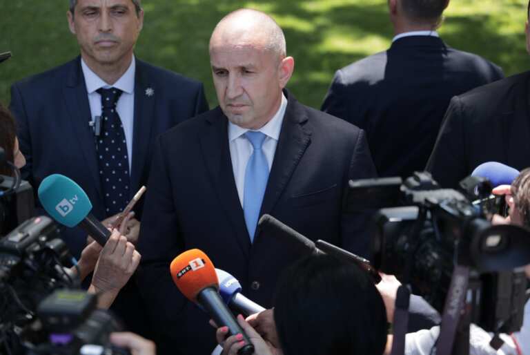 Румен Радев: Демокрацията е фасадна, правителството е декор на дуото Пеевски – Борисов правосъдието избирателно