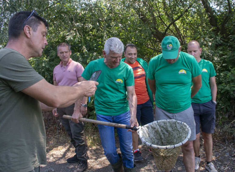 Зарибиха с хиляди шаранчета яз. „Мандра“ (СНИМКИ)