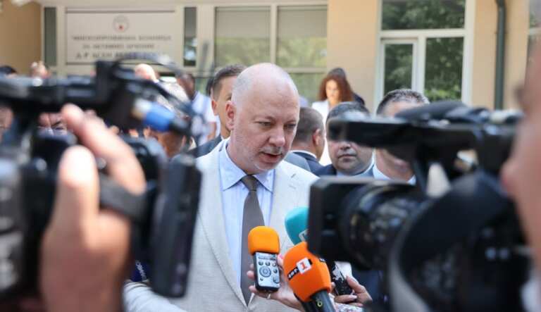 Росен Желязков: Няма да изкривяваме пазара с прекален контрол, но ще сме безкомпромисни към опитите за спекула