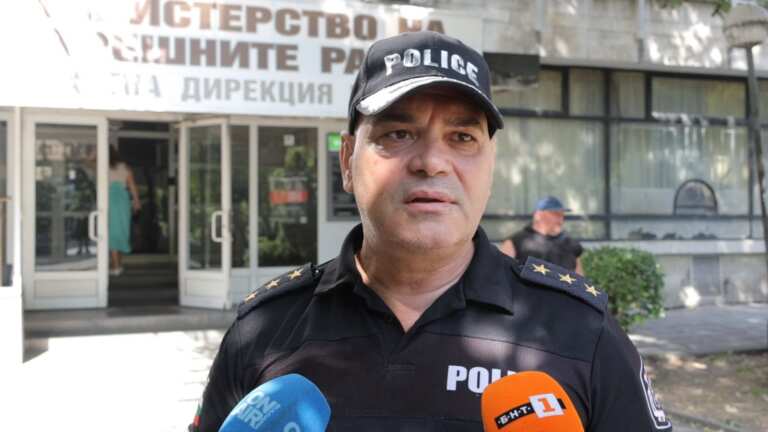 Пияна зад волана: Певицата Дебора катастрофира с 6-годишния си син в колата