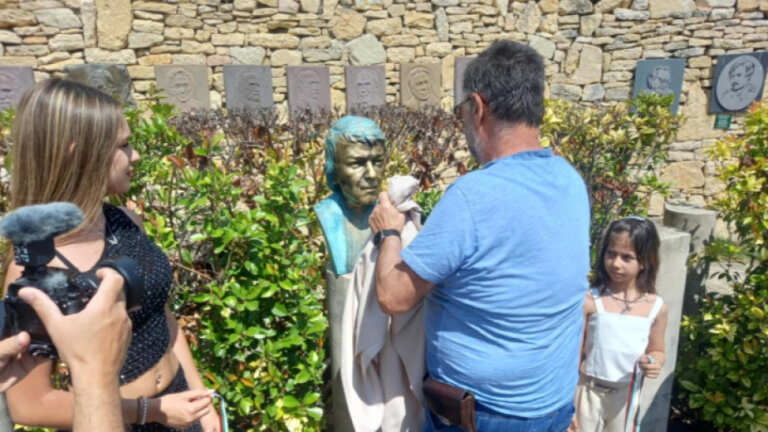 Бюст-паметник на поета Христо Фотев беше открит в Двора на кирилицата в Плиска