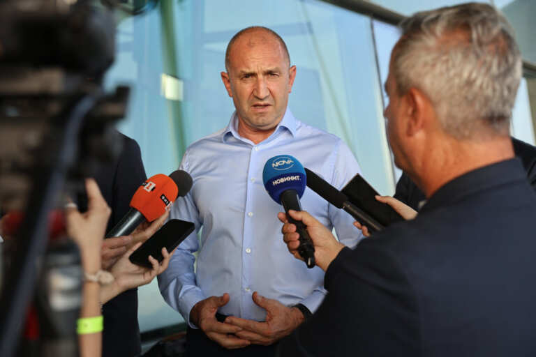 Румен Радев: Трябва да имаме най-сетне достатъчно собствени способности за гасене от въздуха