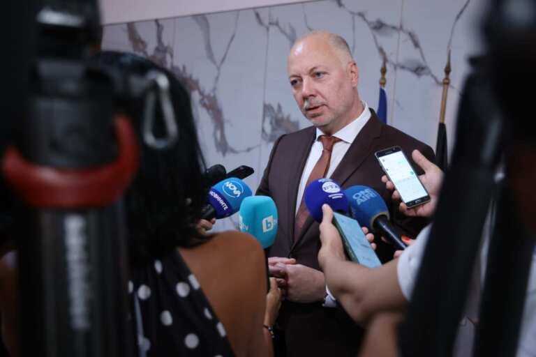 Желязков: Правителството се справя достатъчно добре с всички предизвикателства, няма сериозни аргументи за вот на недоверие