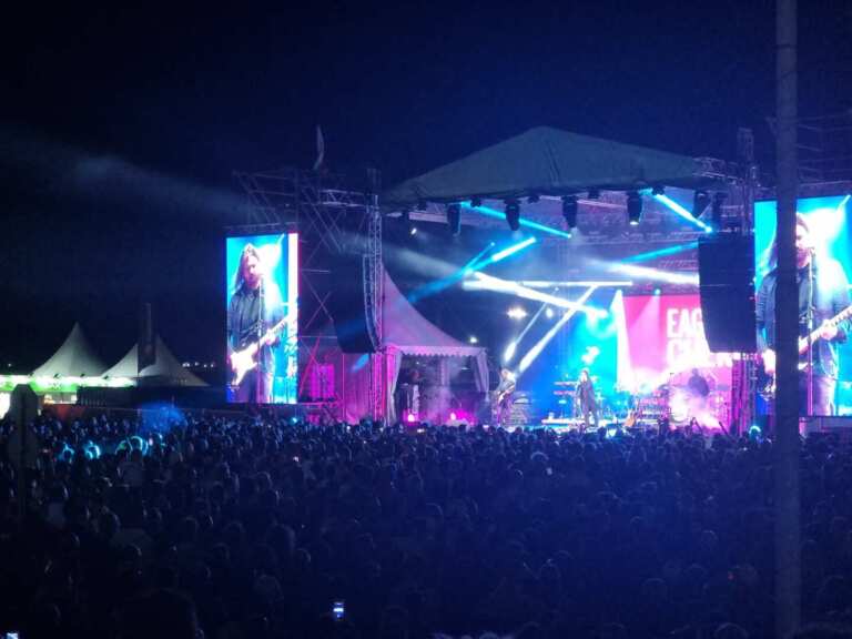 Бургас пулсира в ритъма на SPICE Music Festival 2025! Фестът започна с въздушно шоу и обещава море от хитове