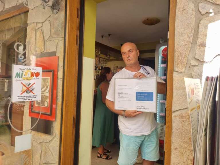Запечатват пицария без категоризация в Созопол – акция с участието на шест институции /снимки/