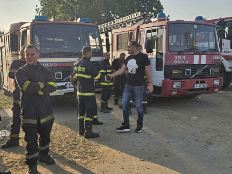 Евакуират сунгурларското село Скала! Битката с пламъците в продължава