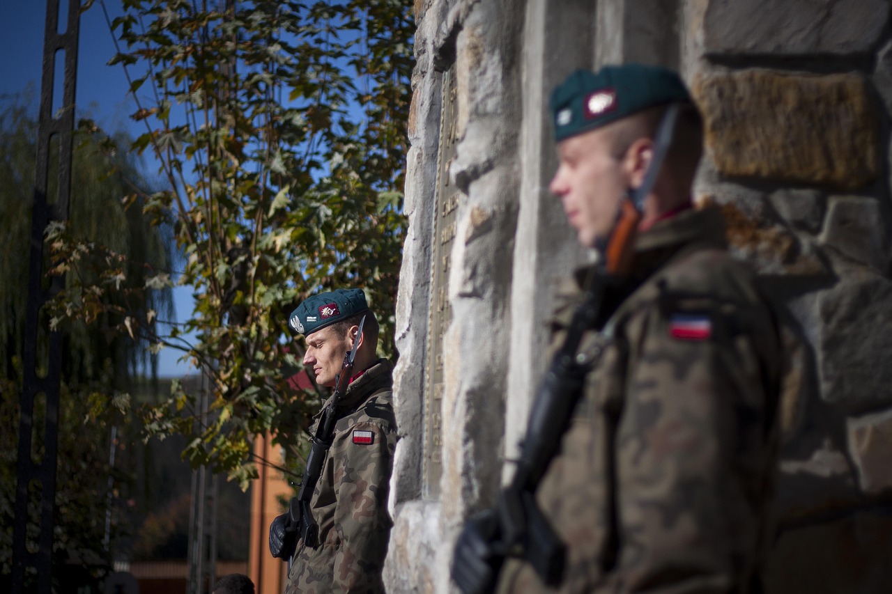 soldier-504942_1280