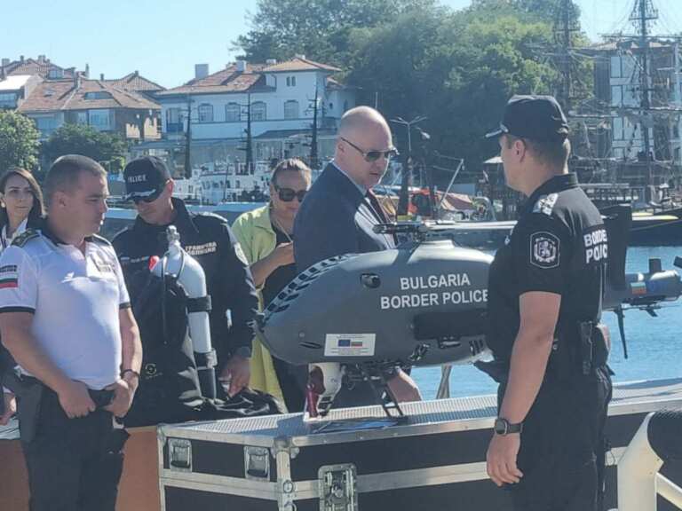 Ограничение върху количествата домашно вино и ракия няма да има, увери премиерът