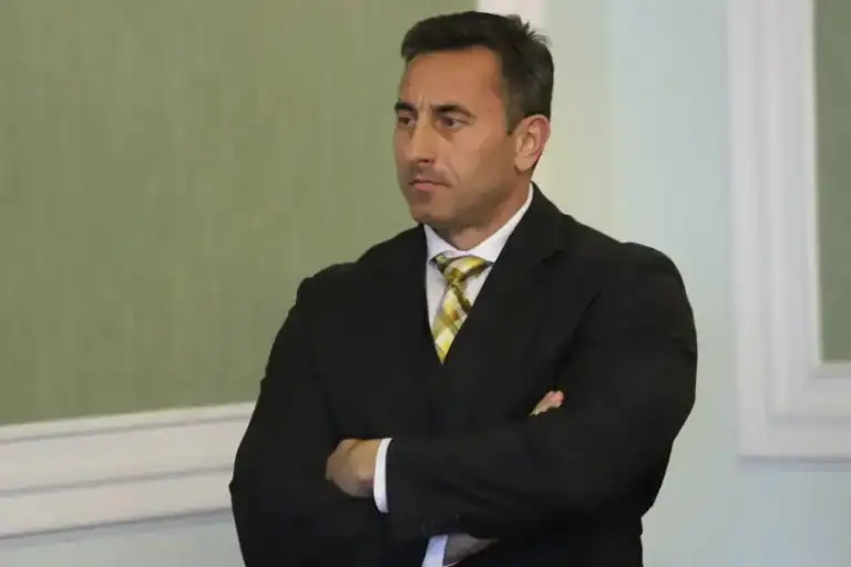 Румен Спецов освобожава Евгени Маняхин като председател на Управителния съвет на „Лукойл Нефтохим Бургас“