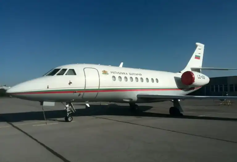 Правителственият „Фалкон“ ще бъде продаден на търг