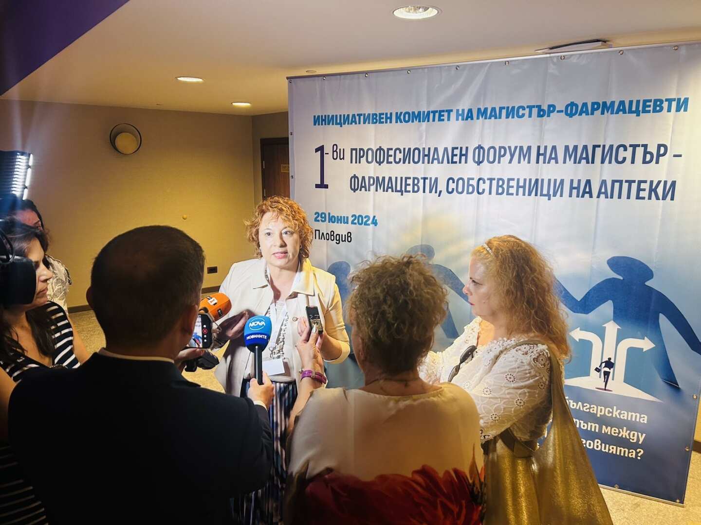 ADELINA LUBENOVA pressJPG