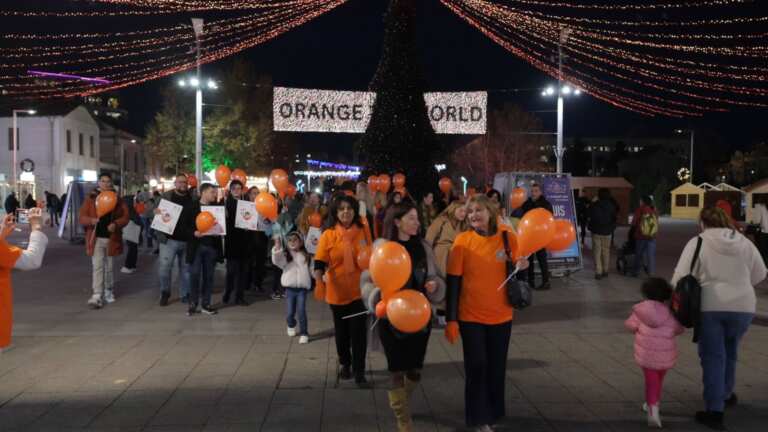 Оранжево шествие в Бургас  срещу насилието над жени