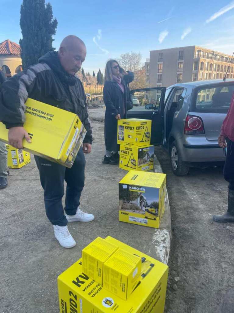 Кметството в Свети Влас започна разпределението на дарени почистващи машини