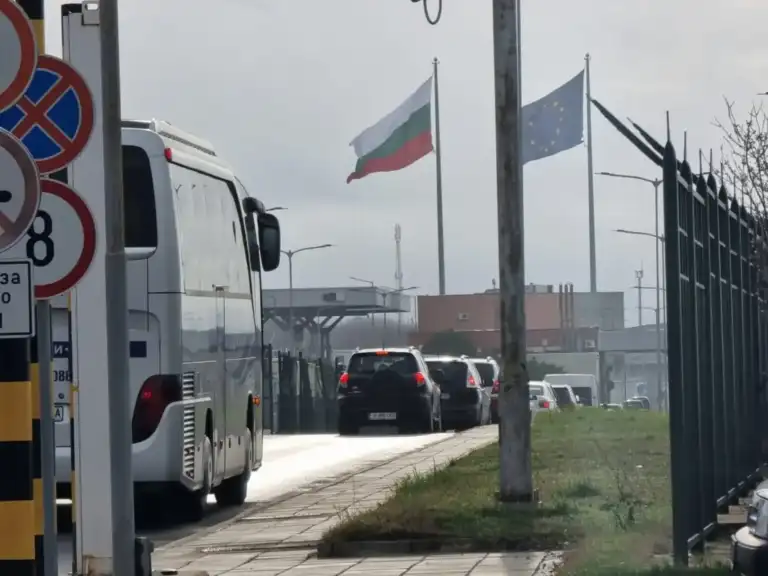 10 км ад на границата с Турция