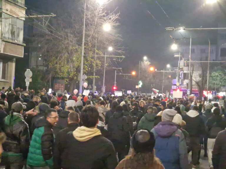 Парламентът ще гласува по вота на недоверие, ще обсъди и проектобюджетите на ДОО и НЗОК