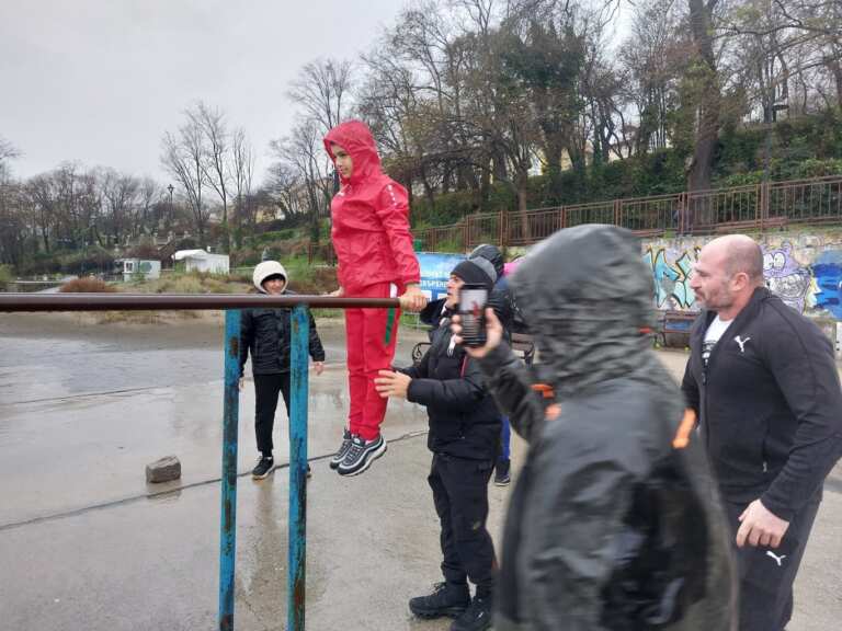 12-годишен вицешампион по акробатика тренира с Йордан Йовчев на Никулден в Бургас