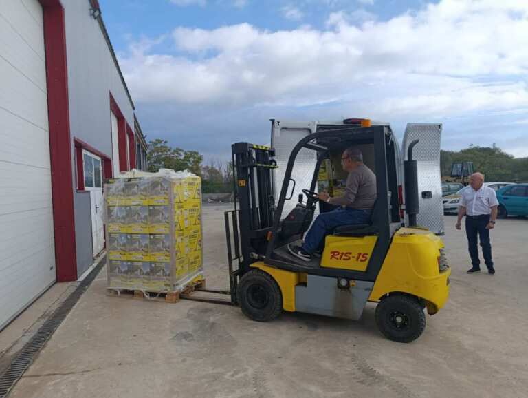 Община Несебър получи дарение от почистващи уреди за „Елените“