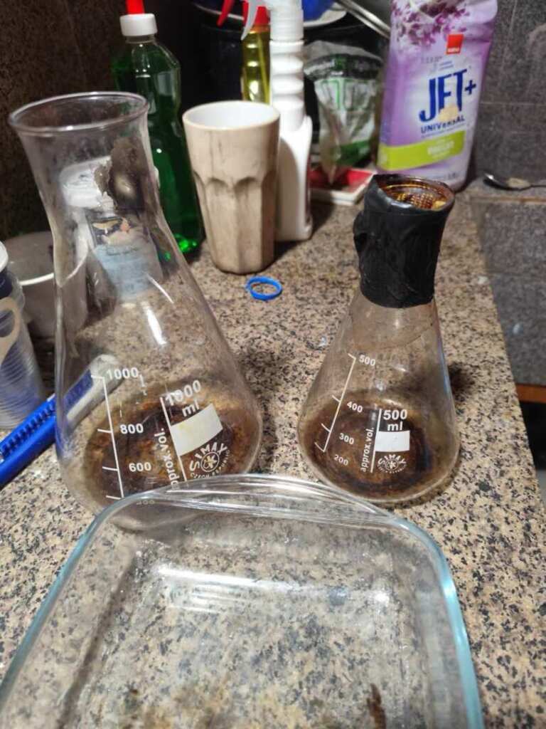 Разбиха домашна нарколаборатория в Крайморие /снимки/