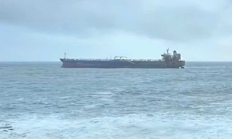 Няма пари за операцията по изтегляне на танкера край Ахтопол