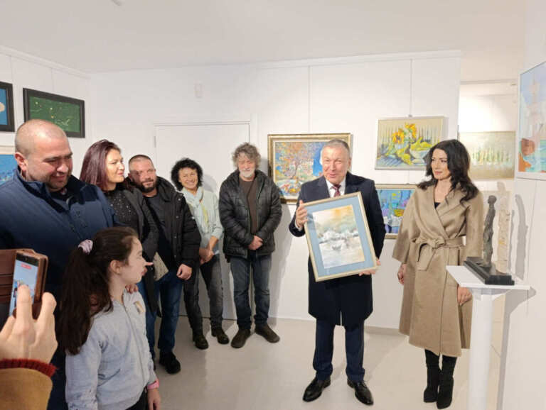 Кметът на Несебър откри изложба за Никулден