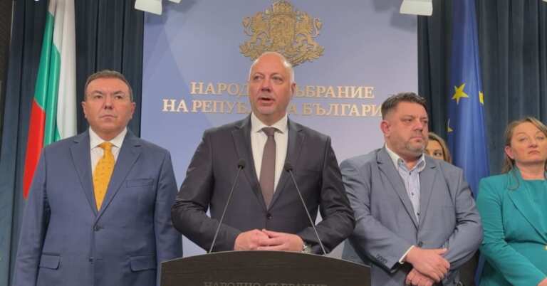 Парламентът гласува оставката на кабинета „Желязков“