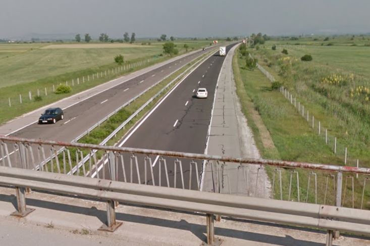 Кола се запали на магистралата