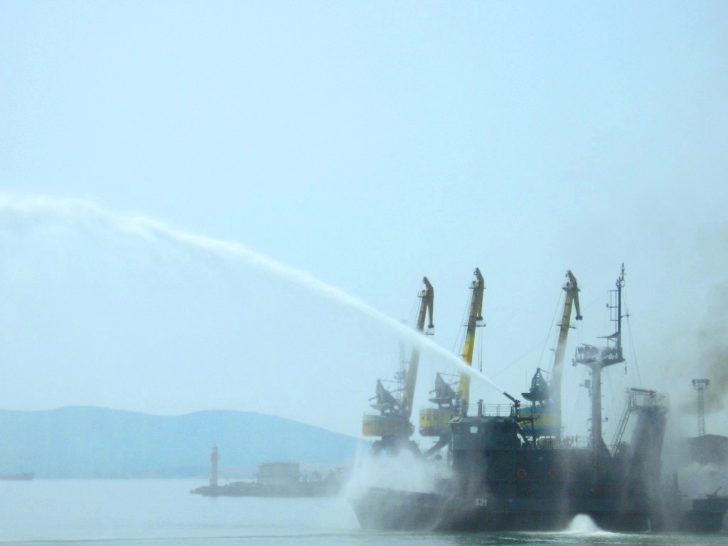 Отварят военни кораби за посещение на Морска гара