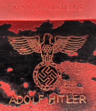 Телефонът на Хитлер